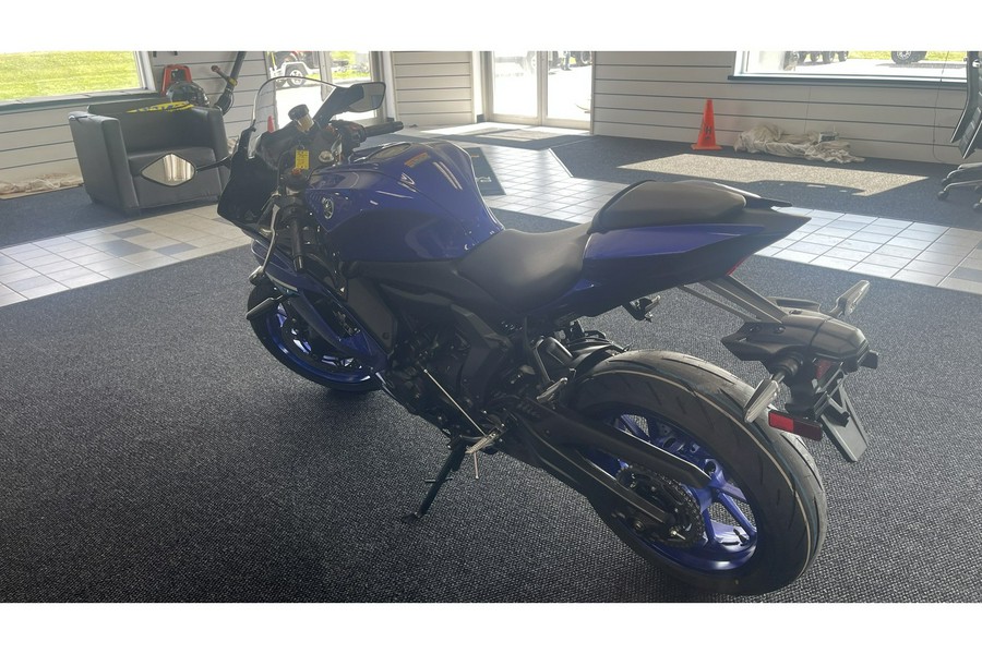 2025 Yamaha R7