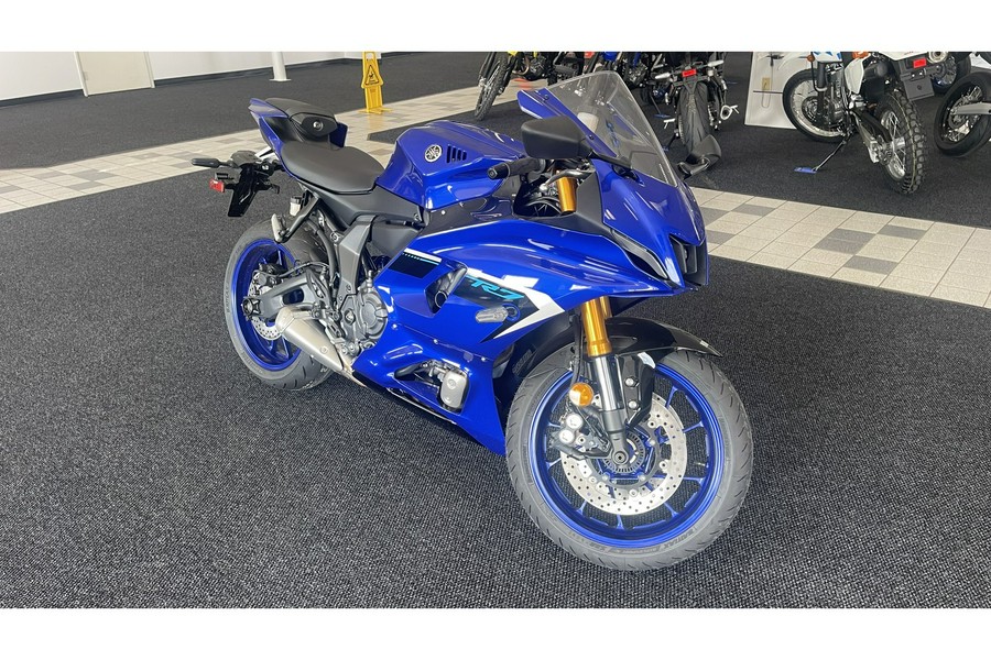 2025 Yamaha R7