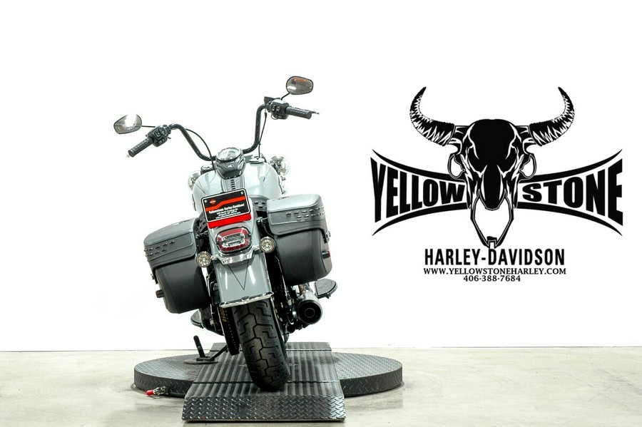 2026 Harley-Davidson® Heritage Classic Dark Billiard Gray Chrome Solo Cast Wheels