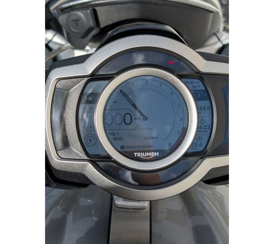 2022 Triumph Rocket 3 R Silver Ice Cranberry Red