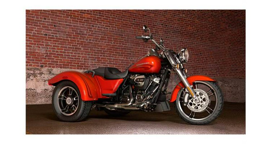 2017 Harley-Davidson® FLRT Freewheeler