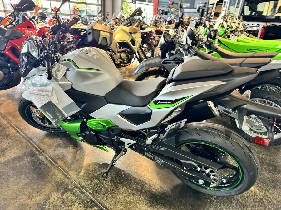 2024 Kawasaki Z7 Hybrid ABS