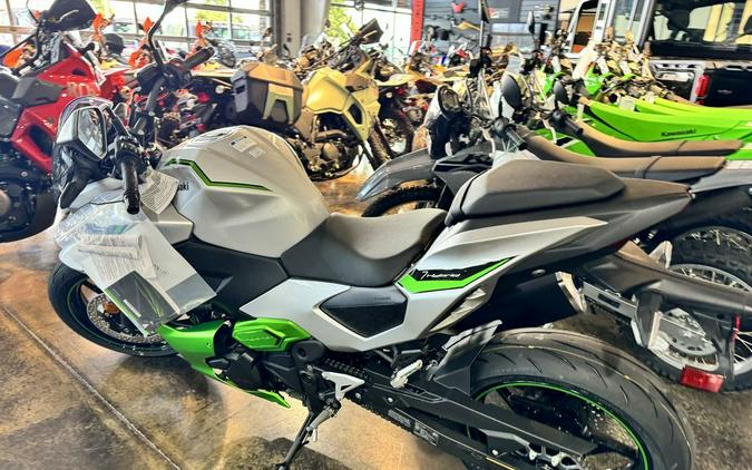 2024 Kawasaki Z7 Hybrid ABS