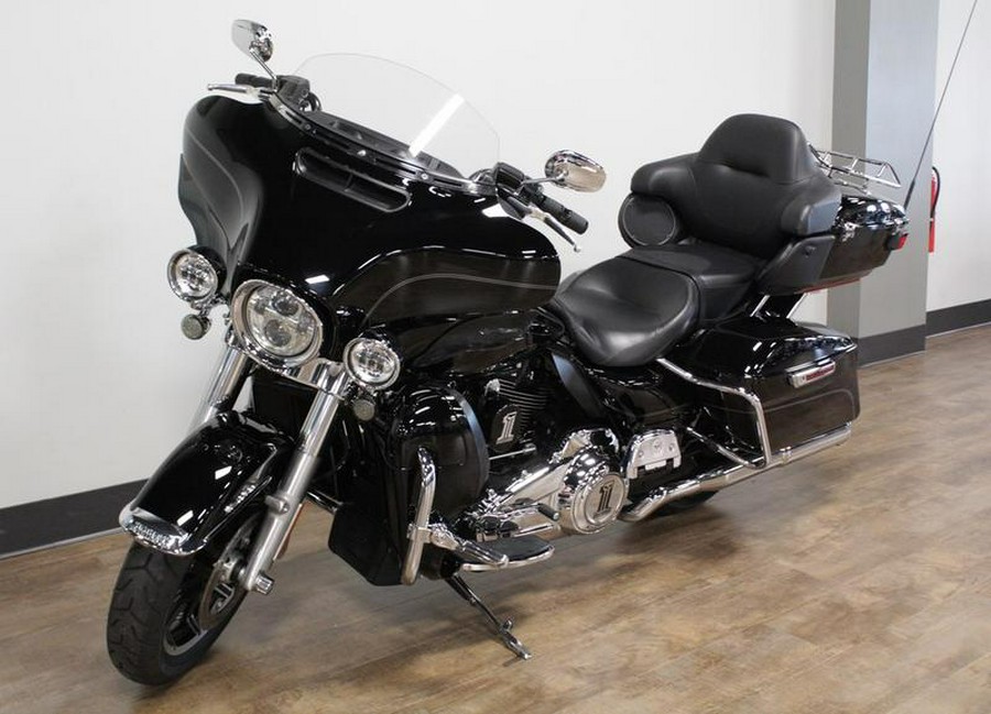 2017 Harley-Davidson® FLHTCU - Electra Glide® Ultra Classic®