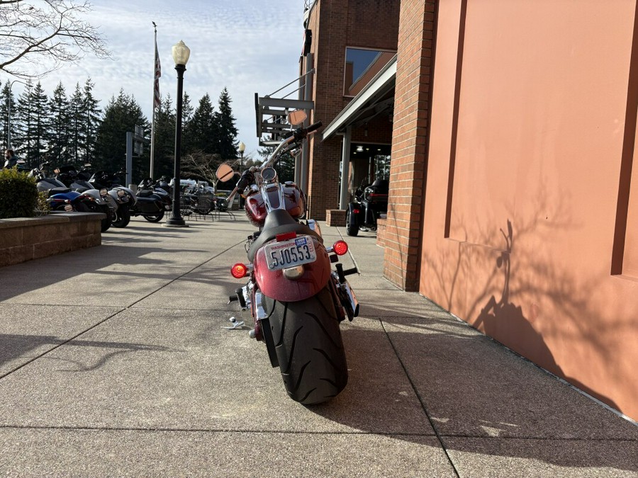 Harley-Davidson® Softail® Rocker™ C Crimson Red Sunglo Deluxe