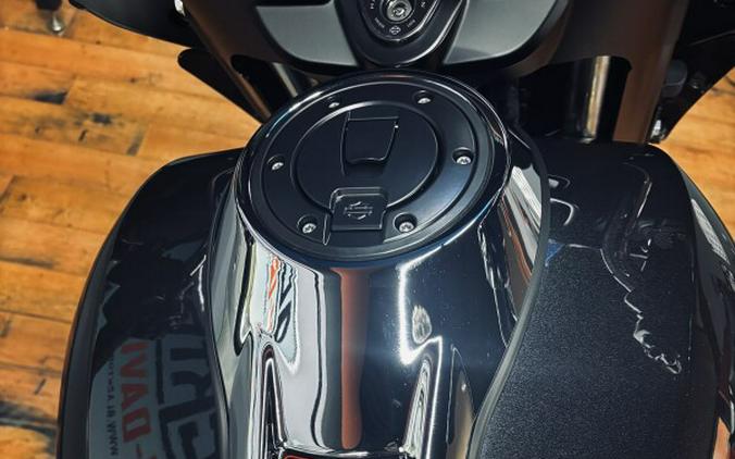 2026 Harley-Davidson® Street Glide® MIDNIGHT EMBER