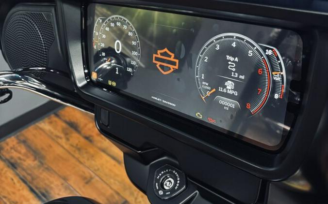 2026 Harley-Davidson® Street Glide® MIDNIGHT EMBER