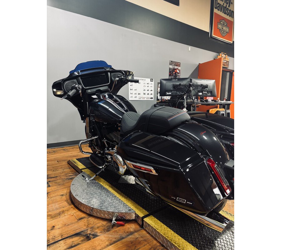 2026 Harley-Davidson® Street Glide® MIDNIGHT EMBER