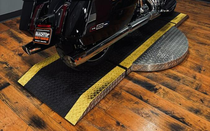 2026 Harley-Davidson® Street Glide® MIDNIGHT EMBER