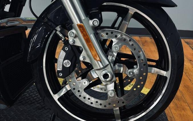 2026 Harley-Davidson® Street Glide® MIDNIGHT EMBER