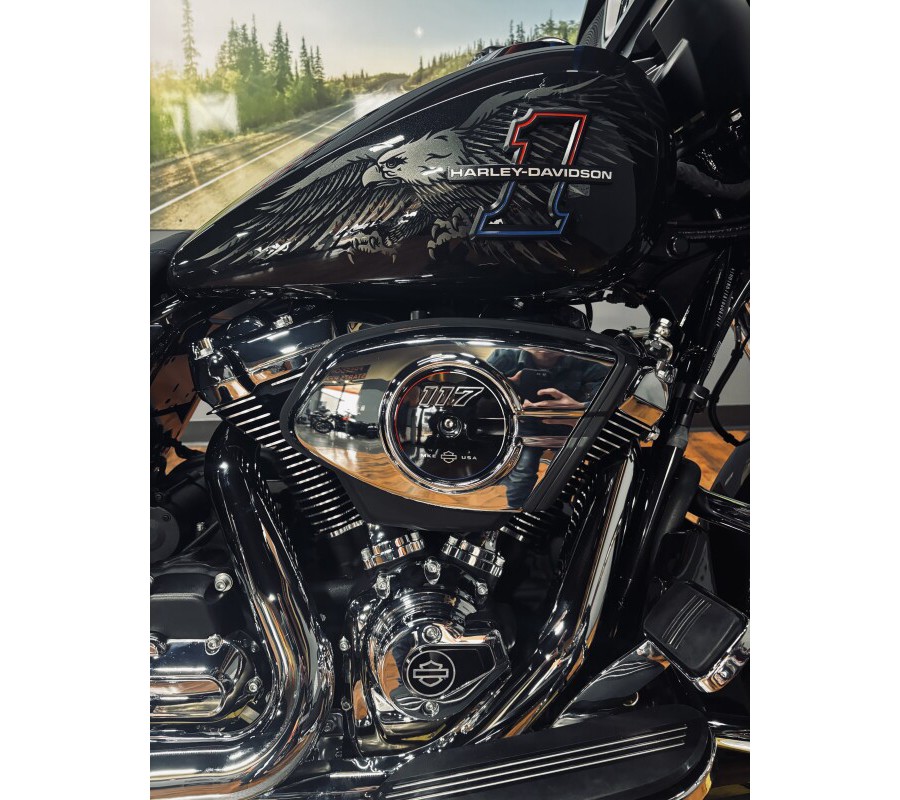 2026 Harley-Davidson® Street Glide® MIDNIGHT EMBER