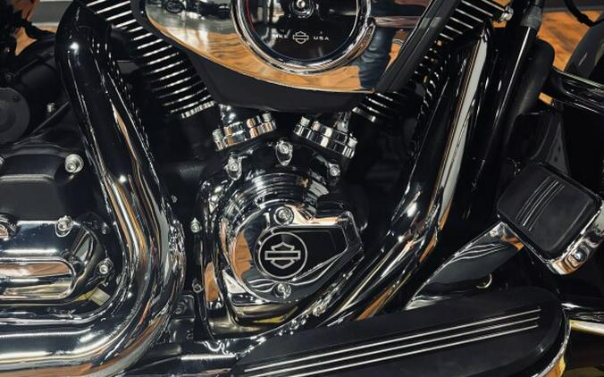 2026 Harley-Davidson® Street Glide® MIDNIGHT EMBER