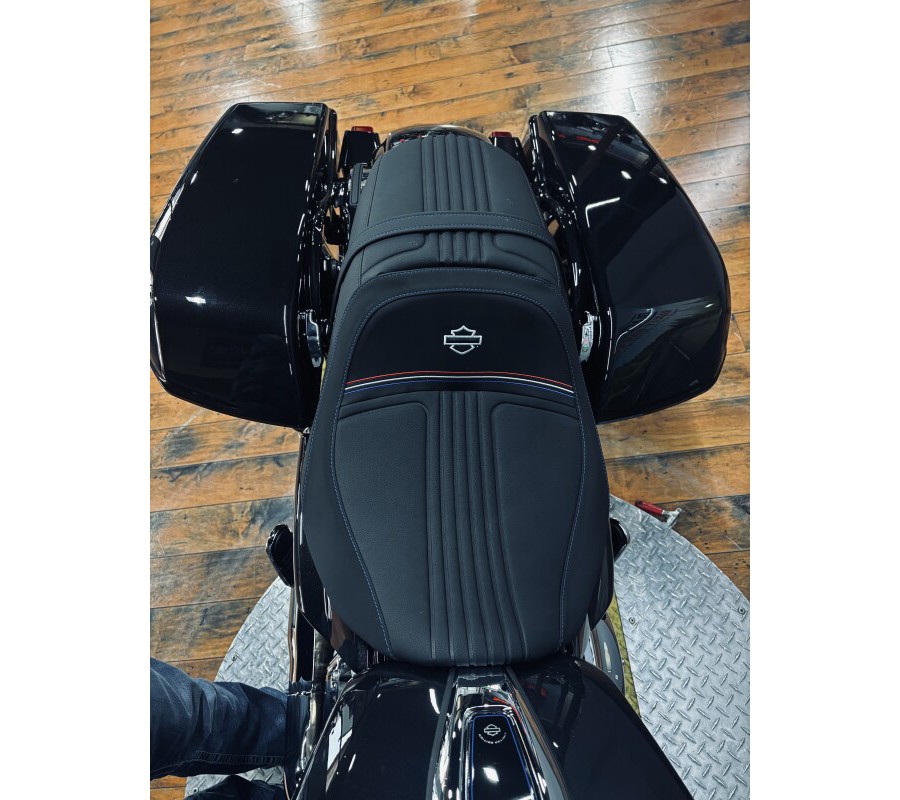 2026 Harley-Davidson® Street Glide® MIDNIGHT EMBER