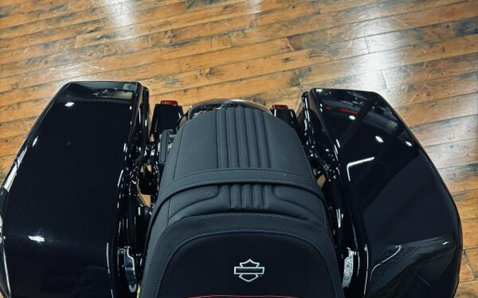 2026 Harley-Davidson® Street Glide® MIDNIGHT EMBER