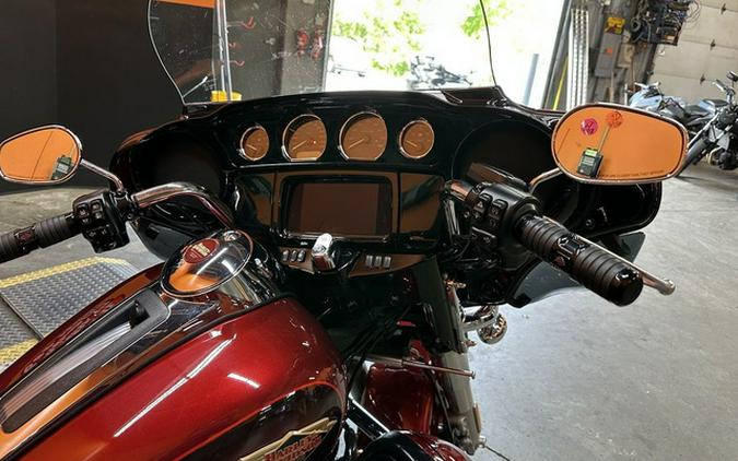 2023 Harley-Davidson FLHTCUTGAN - Tri Glide Ultra Anniversary Edition