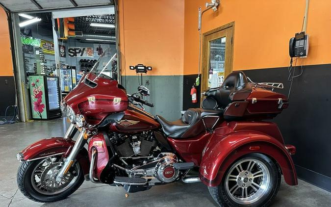 2023 Harley-Davidson FLHTCUTGAN - Tri Glide Ultra Anniversary Edition