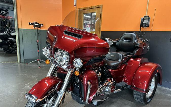 2023 Harley-Davidson FLHTCUTGAN - Tri Glide Ultra Anniversary Edition