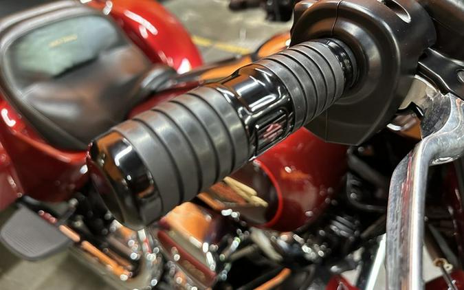 2023 Harley-Davidson FLHTCUTGAN - Tri Glide Ultra Anniversary Edition