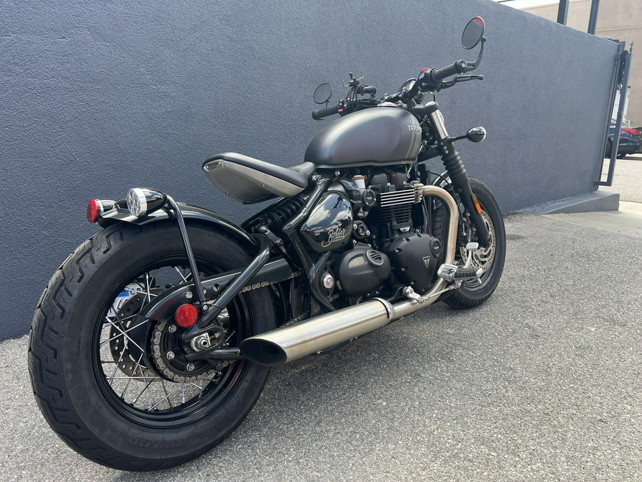 2022 Triumph Bonneville Bobber Base