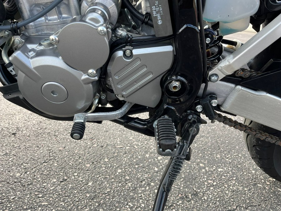 2024 Suzuki DR-Z400SM