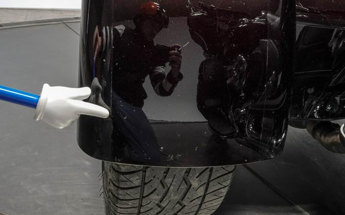 2014 HARLEY-DAVIDSON FLHTCUTG TRI GLIDE ULTRA in Blackened Cayenne