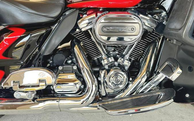 2017 Harley-Davidson® FLHTKSE - CVO™ Limited