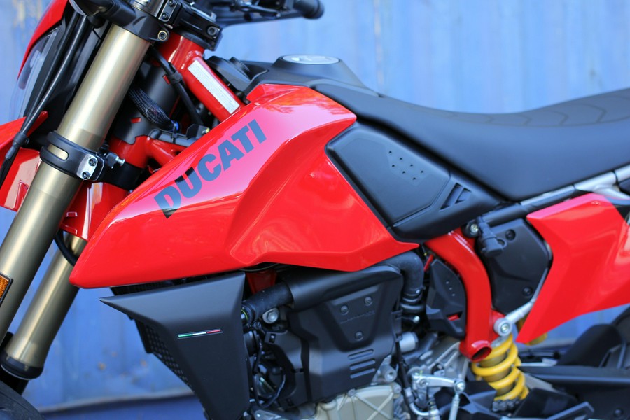 2025 Ducati Hypermotard 698