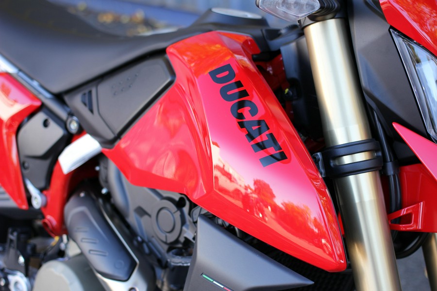 2025 Ducati Hypermotard 698
