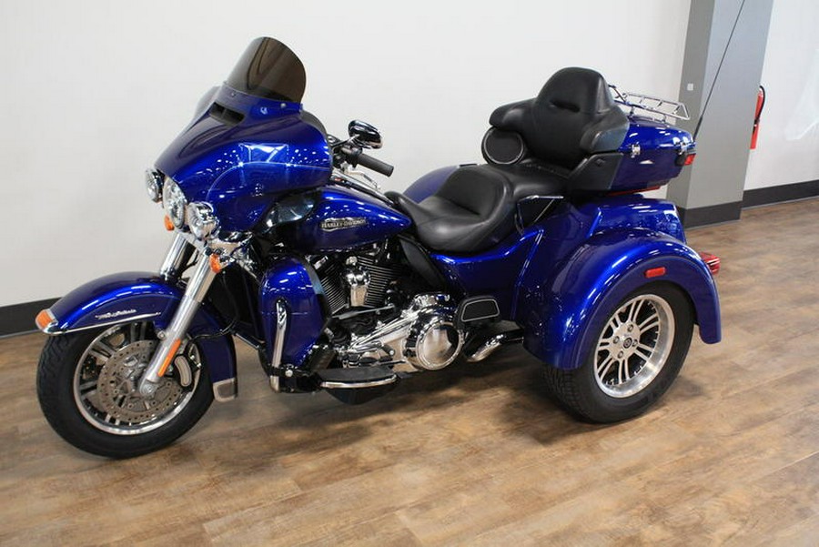 2017 Harley-Davidson® FLHTCUTG - Tri Glide® Ultra