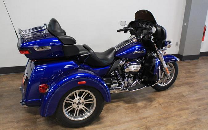 2017 Harley-Davidson® FLHTCUTG - Tri Glide® Ultra