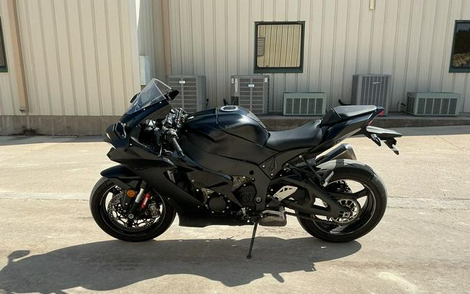 2024 Kawasaki Ninja® ZX™-10R Base