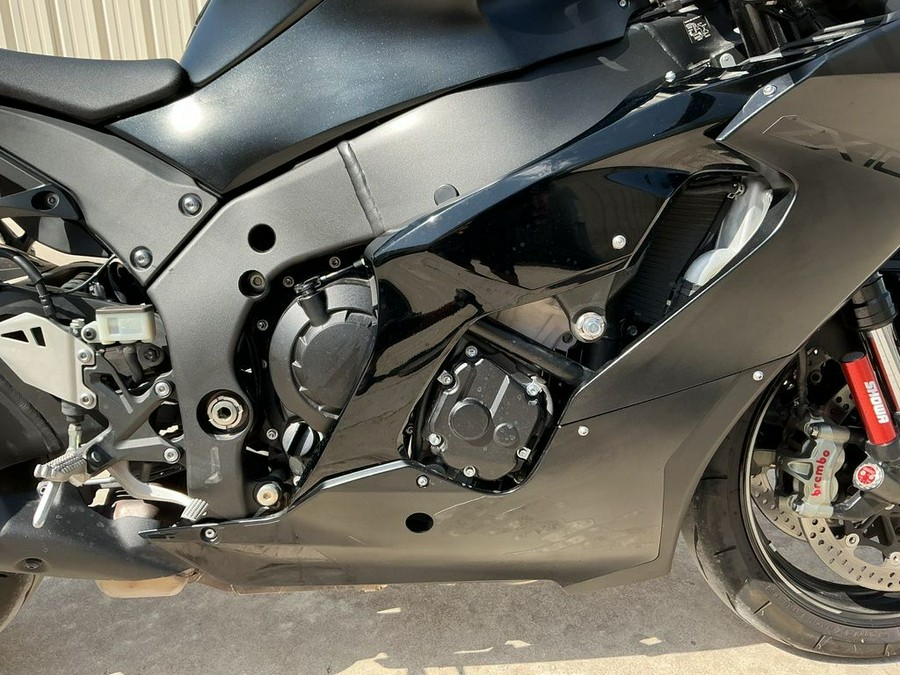 2024 Kawasaki Ninja® ZX™-10R Base