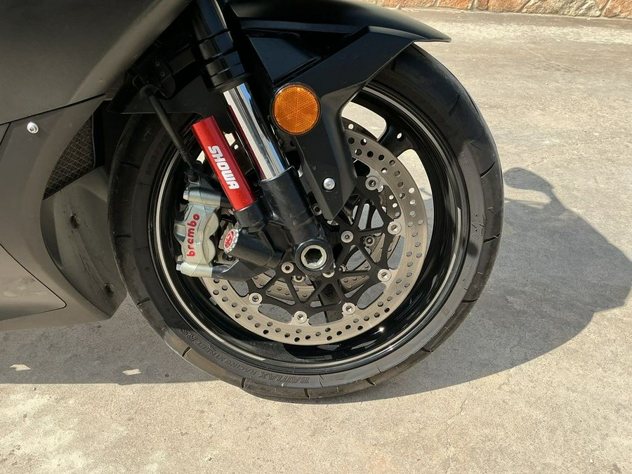 2024 Kawasaki Ninja® ZX™-10R Base
