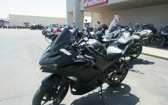 2026 KAWASAKI NINJA 500