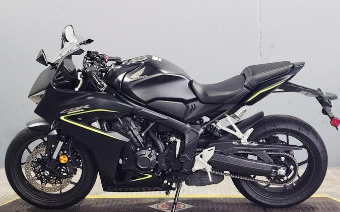 2026 Honda CBR650R E-Clutch
