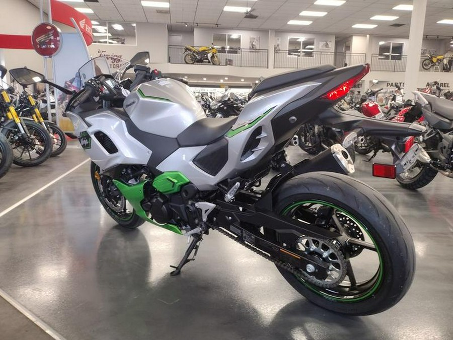 2024 Kawasaki Ninja® 7 Hybrid ABS