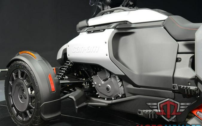 2025 Can-Am Canyon? XT