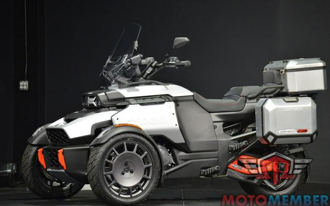 2025 Can-Am Canyon? XT