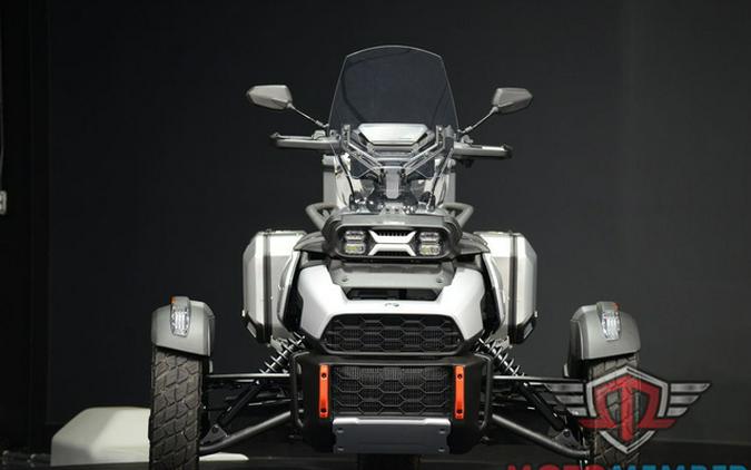 2025 Can-Am Canyon? XT