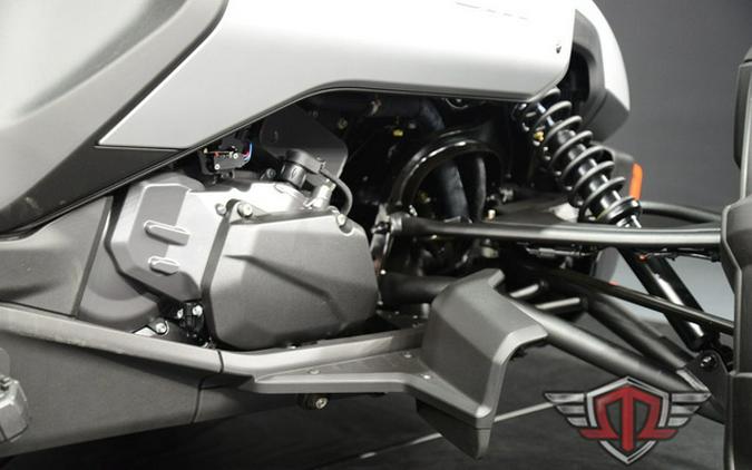 2025 Can-Am Canyon? XT