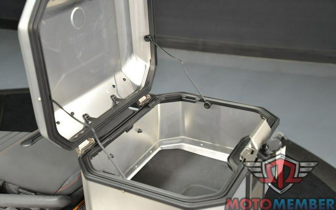 2025 Can-Am Canyon? XT