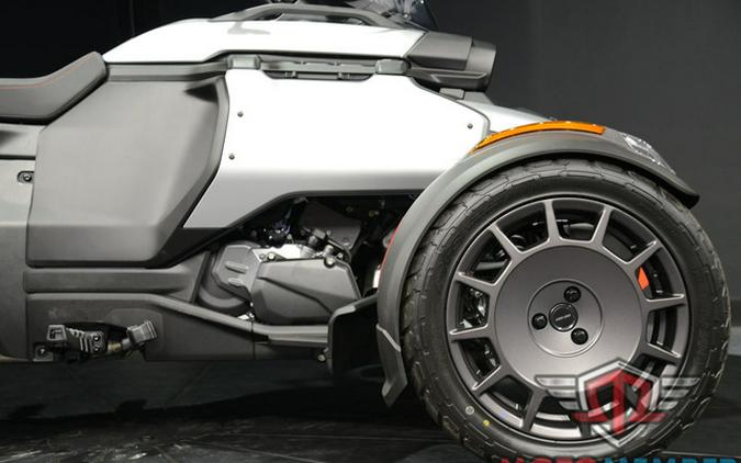 2025 Can-Am Canyon? XT