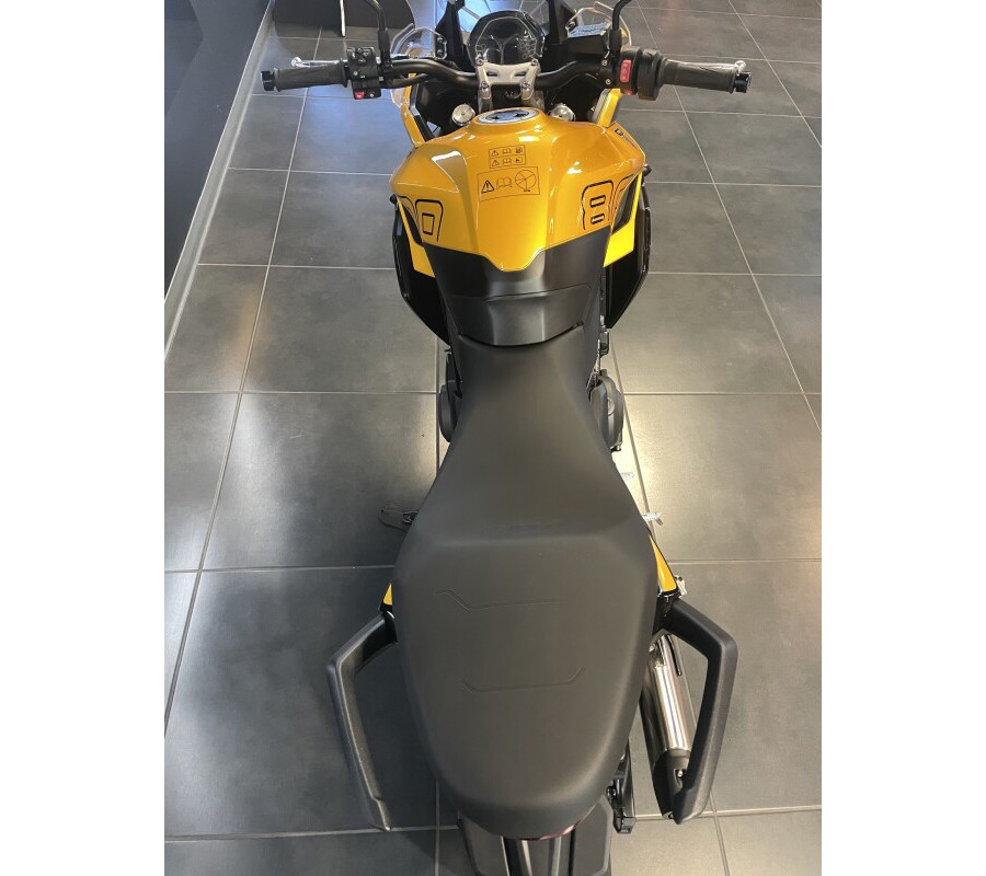 2026 Tiger Sport 800 COSMIC YELLOW/SAPPHIRE BLACK