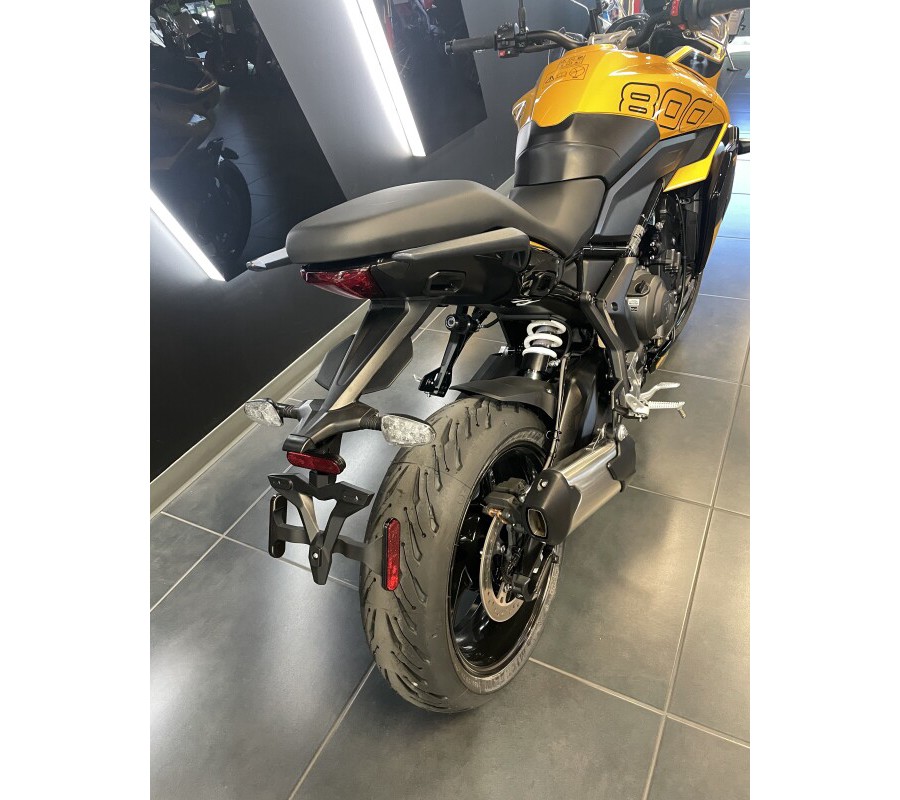 2026 Tiger Sport 800 COSMIC YELLOW/SAPPHIRE BLACK