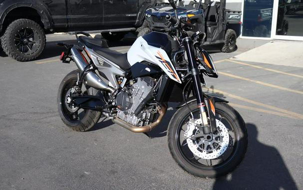 2023 KTM 790 Duke