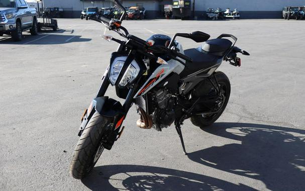 2023 KTM 790 Duke