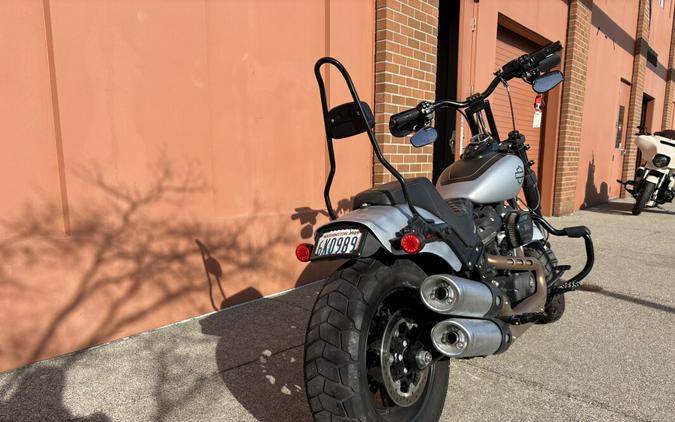 Harley-Davidson® Fat Bob® 114 Barracuda Silver Denim