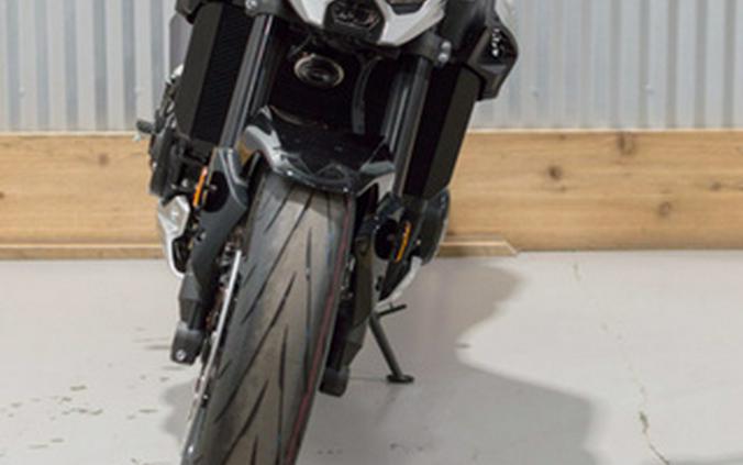 2025 Kawasaki Z900 ABS Galaxy Silver/Metallic Spark Black