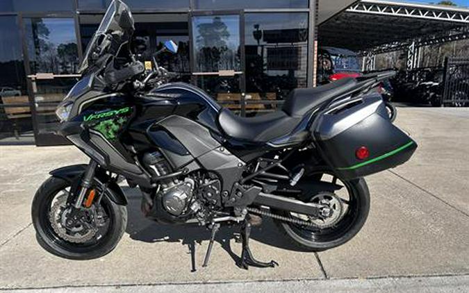 2022 Kawasaki Versys 1000 SE LT+