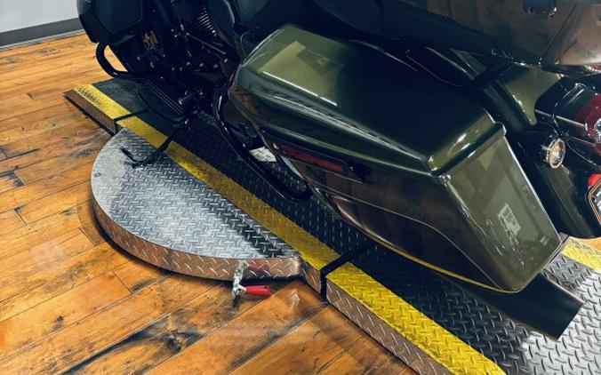 2026 Harley-Davidson® Street Glide Limited OLIV STL MTL/BLK W/ PINSTRI